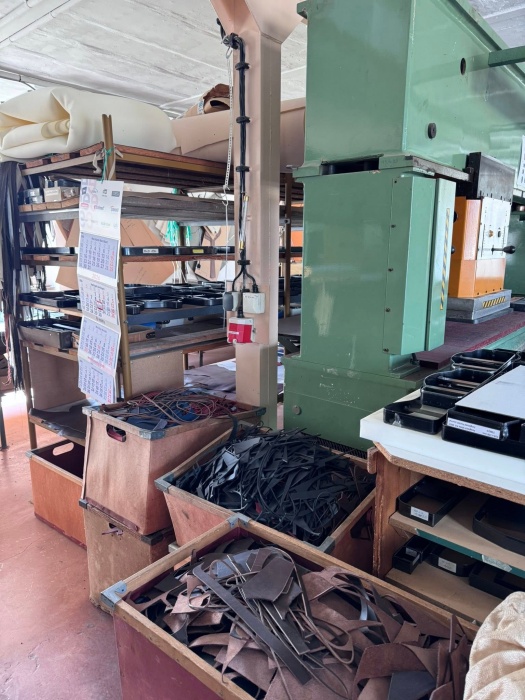 高端聖經製作工場。（翻攝自FB@Schuyler Bibles）